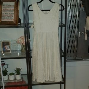 WHITE LACE DRESS